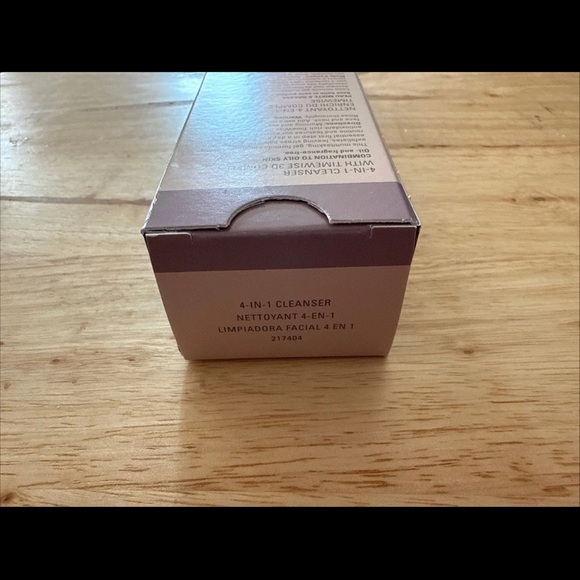 Mary Kay Timewise 4-in-1 Cleanser - Combination skin - Picture 4 of 4